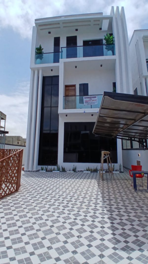 Luxury 5 Bedroom Penthouses With Boys Quarters And Swimming Pool